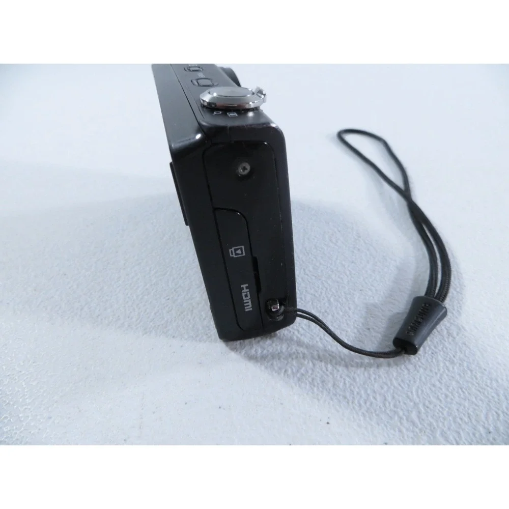 Samsung WB210 Digital Camera 14MP 12x Zoom Touch Screen‎ AS IS FOR PARTS READ